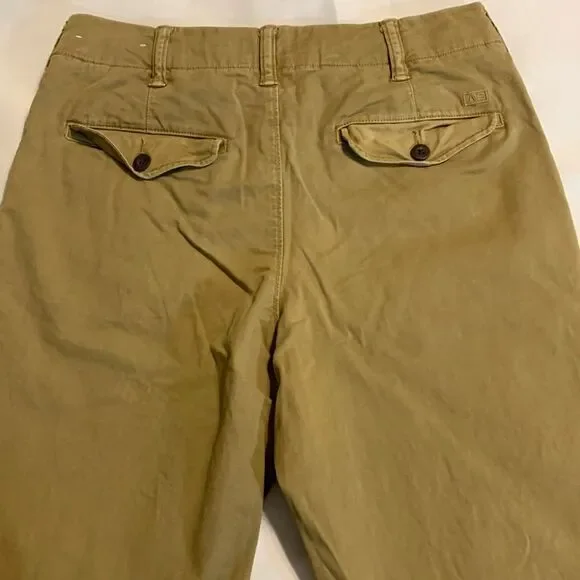 American Eagle size 29 x 34 original straight leg kahki pants like new